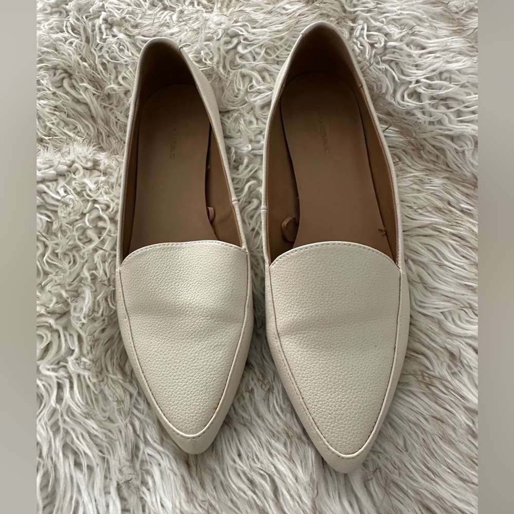 Banana Republic Cream White Loafers Size 8